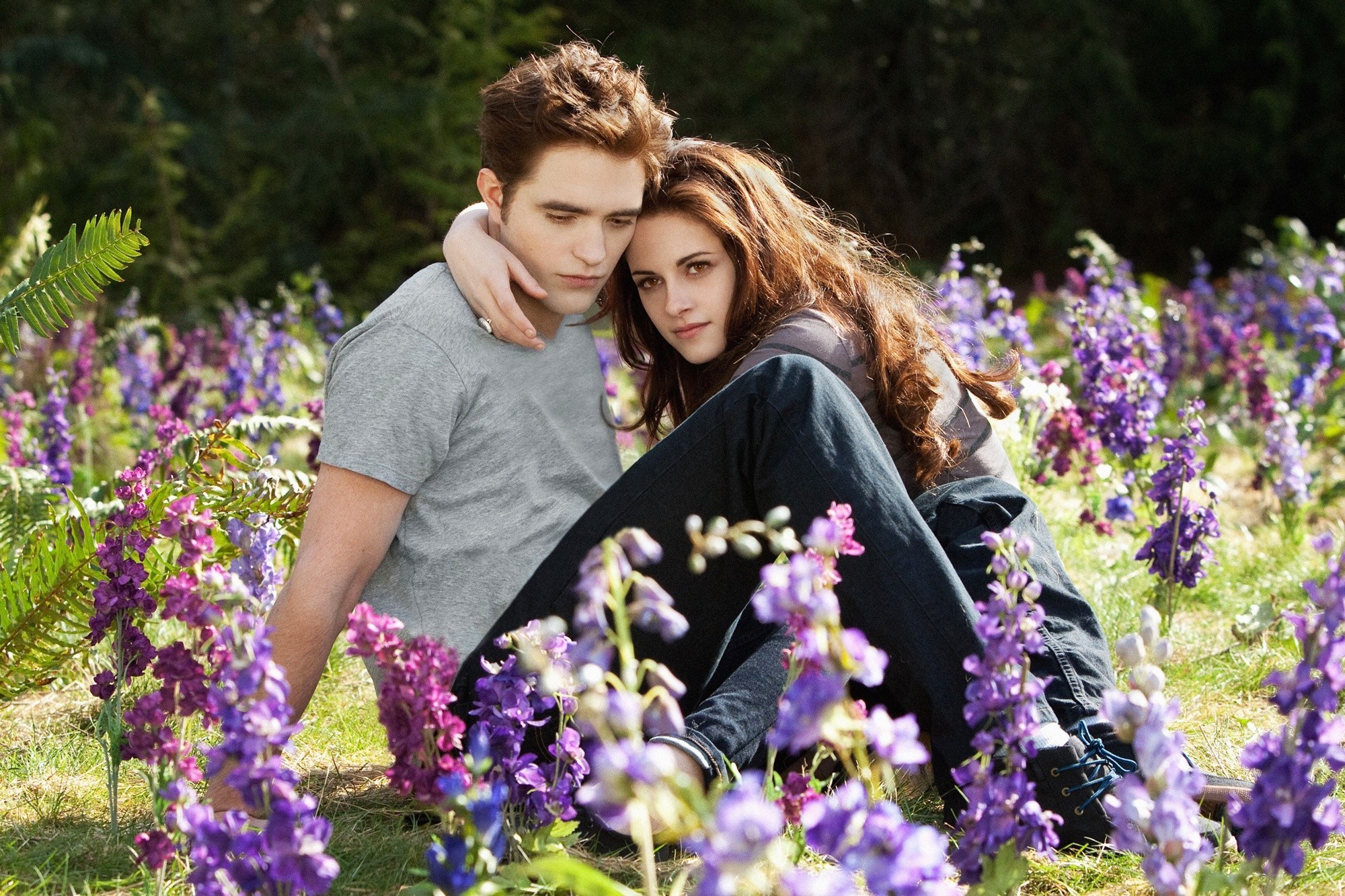 Robert Pattinson stars as Edward Cullen and Kristen Stewart stars as Bella Cullen in Summit Entertainment's The Twilight Saga's Breaking Dawn Part II (2012)