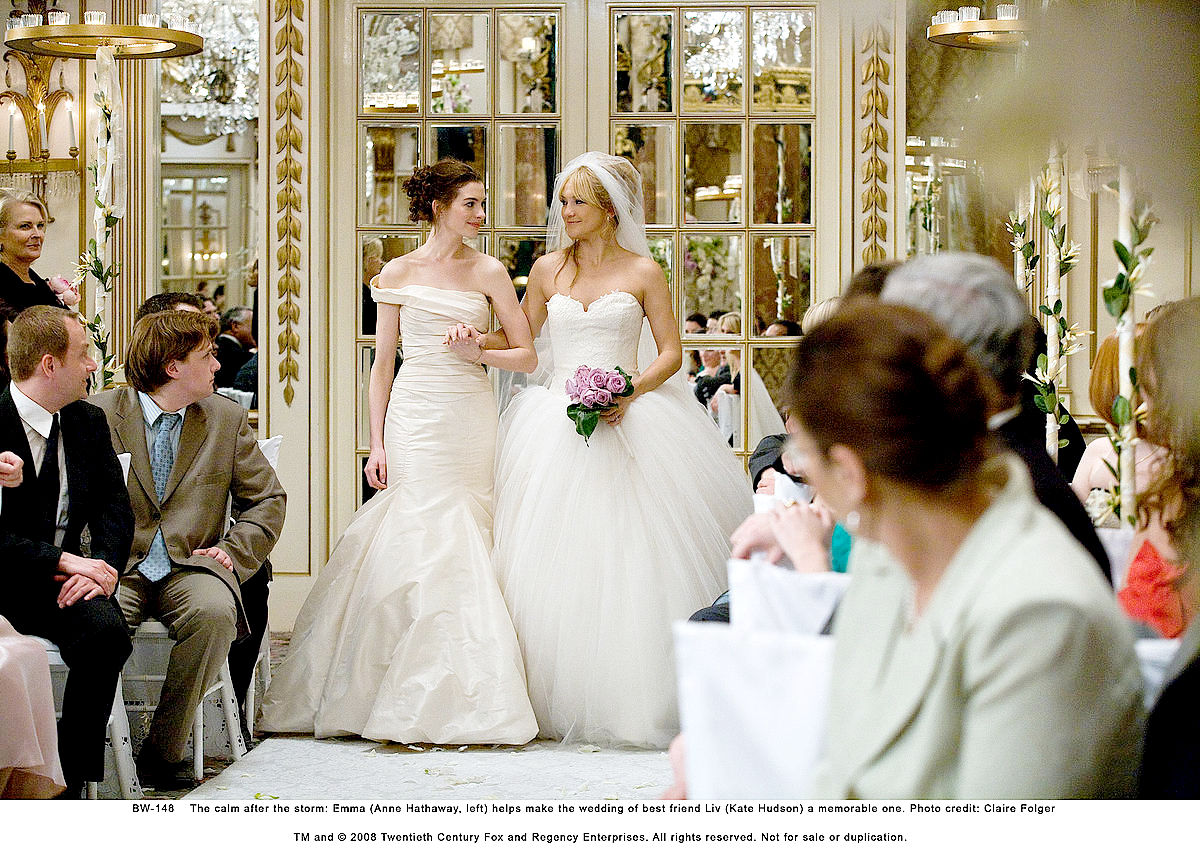 Anne Hathaway stars as Emma and Kate Hudson stars as Liv in Fox 2000 Pictures' Bride Wars (2009). Photo credit by Claire Folger.