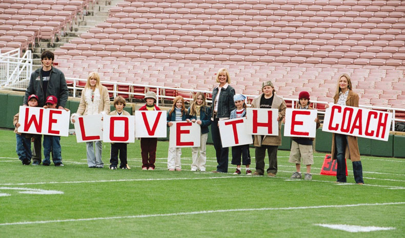 Tom Welling, Hilary Duff, Bonnie Hunt and Piper Perabo in The 20th Century Fox' Cheaper by the Dozen (2003)