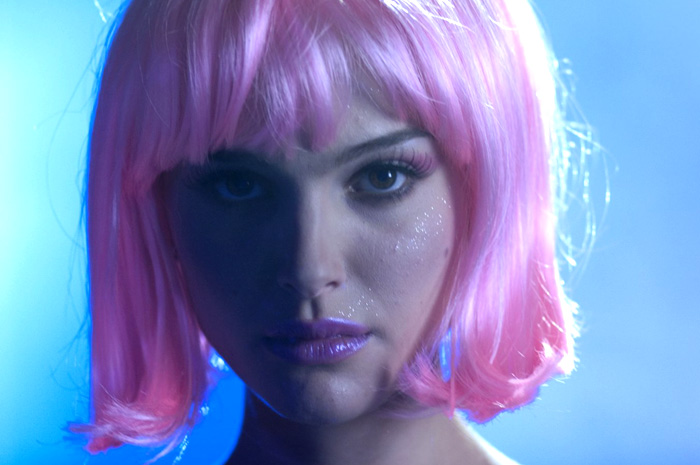 Natalie Portman as Alice in Columbia Pictures' Closer (2004)