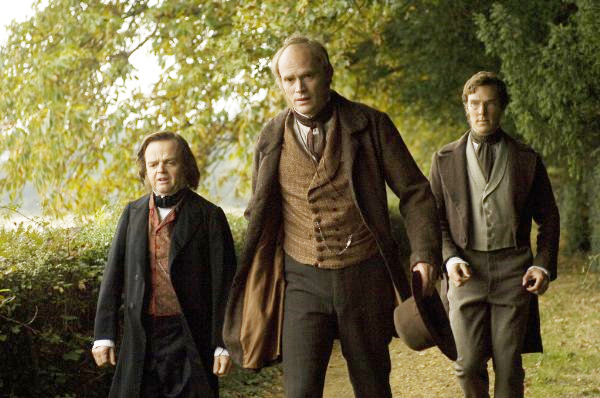 Tobey Jones, Paul Bettany y Benedict Cumberbatch en Creation (2009)