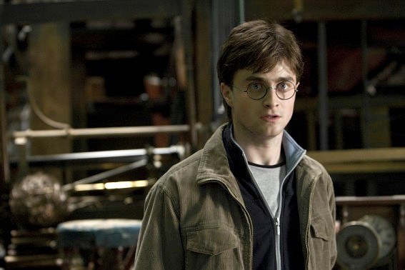 Daniel Radcliffe stars as Harry Potter in Warner Bros. Pictures' Harry Potter and the Deathly Hallows: Part II (2011)