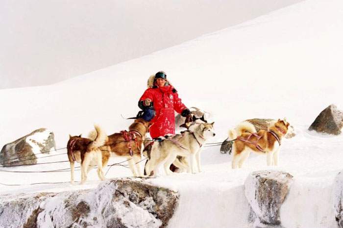 Paul Walker as Jerry Shepard in Walt Disney Pictures' Eight Below (2006)