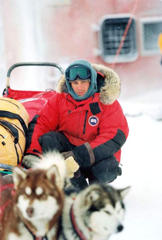 Paul Walker as Jerry Shepard in Walt Disney Pictures' Eight Below (2006)