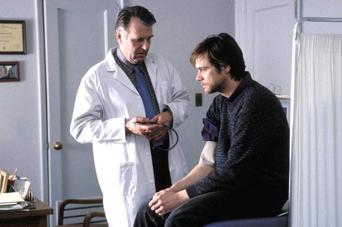 Tom Wilkinson and Jim Carrey in Focus Features' Eternal Sunshine of the Spotless Mind (2004)