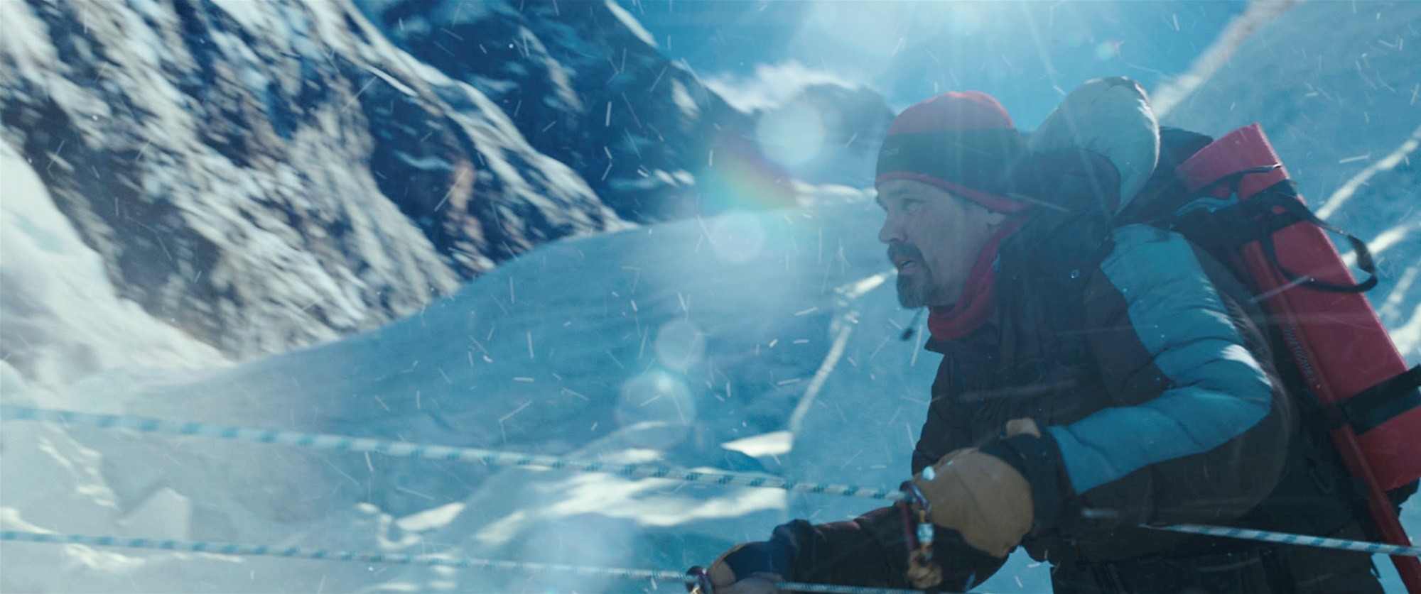Josh Brolin stars as Beck Weathers in Universal Pictures' Everest (2015)