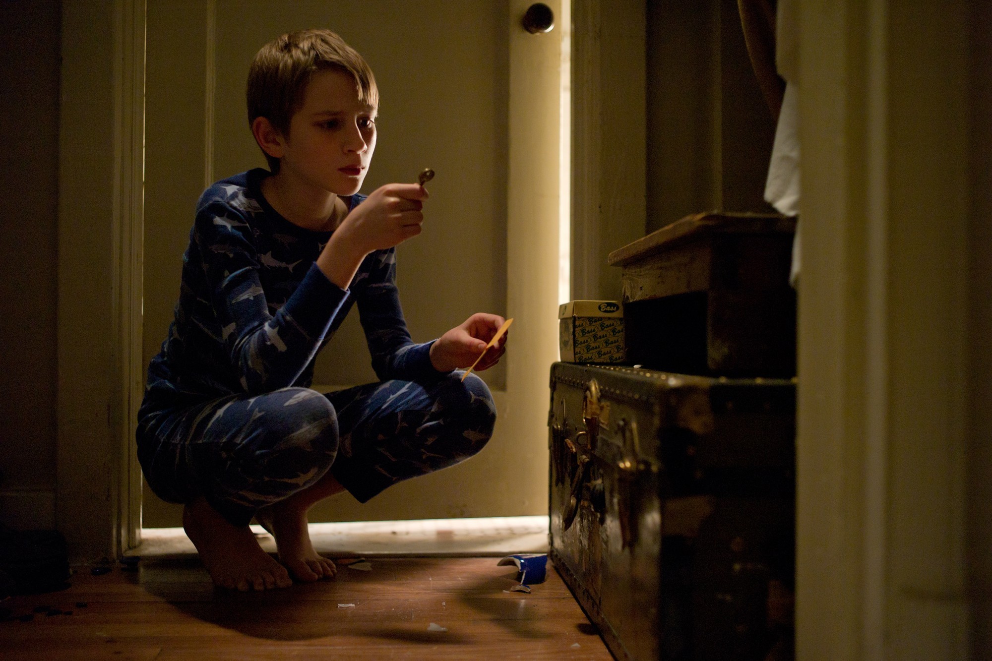 Thomas Horn stars as Oskar Schell in Warner Bros. Pictures' Extremely Loud and Incredibly Close (2012)