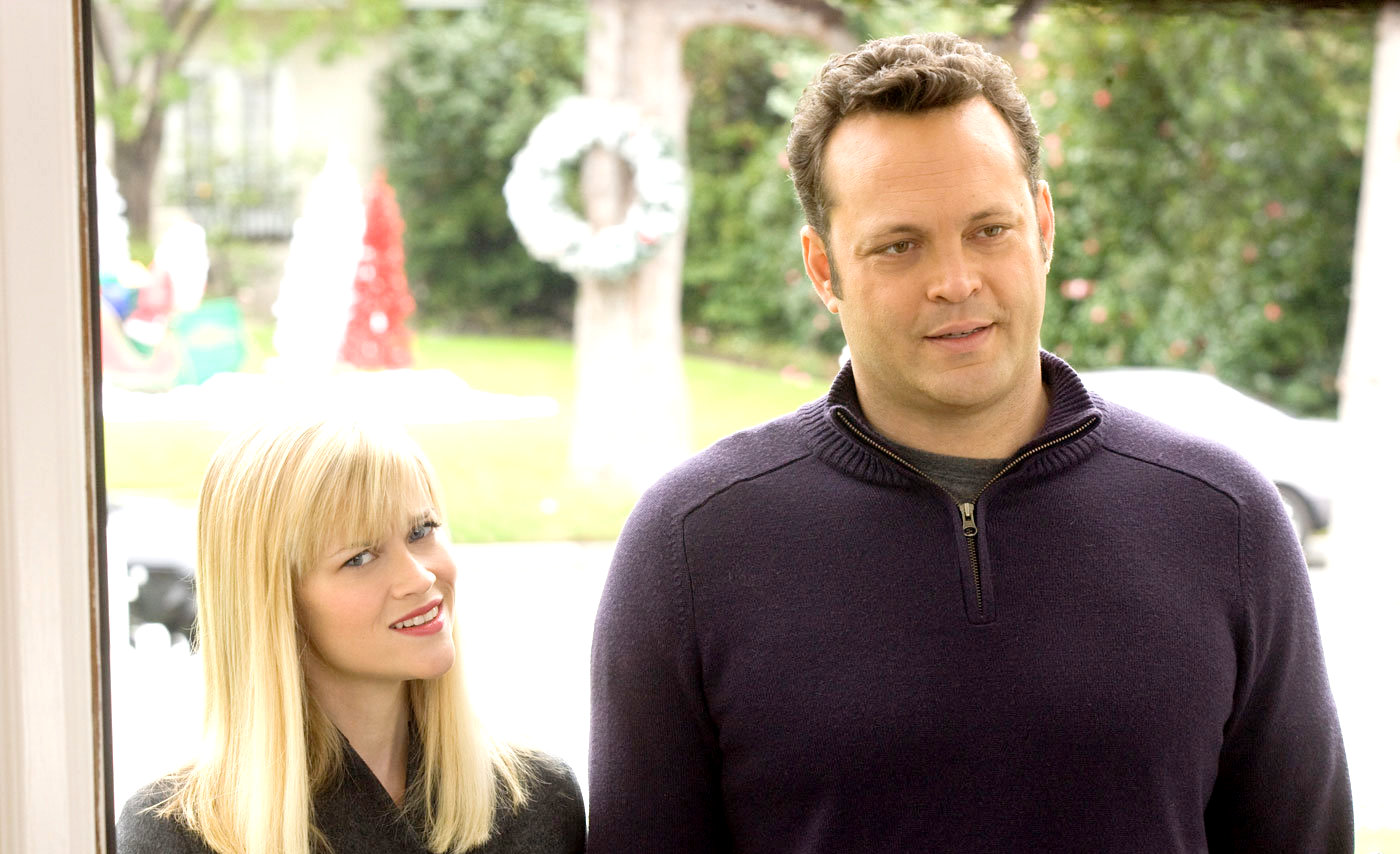 Reese Witherspoon stars as Kate and Vince Vaughn stars as Brad in New Line Cinema's Four Christmases (2008)