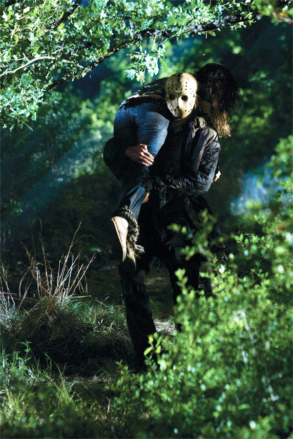 Derek Mears stars as Jason Voorhees in Paramount Pictures' Friday the 13th (2009)