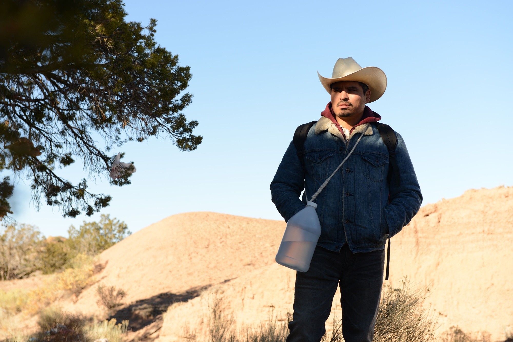 Michael Pena in Magnolia Pictures' Frontera (2014)