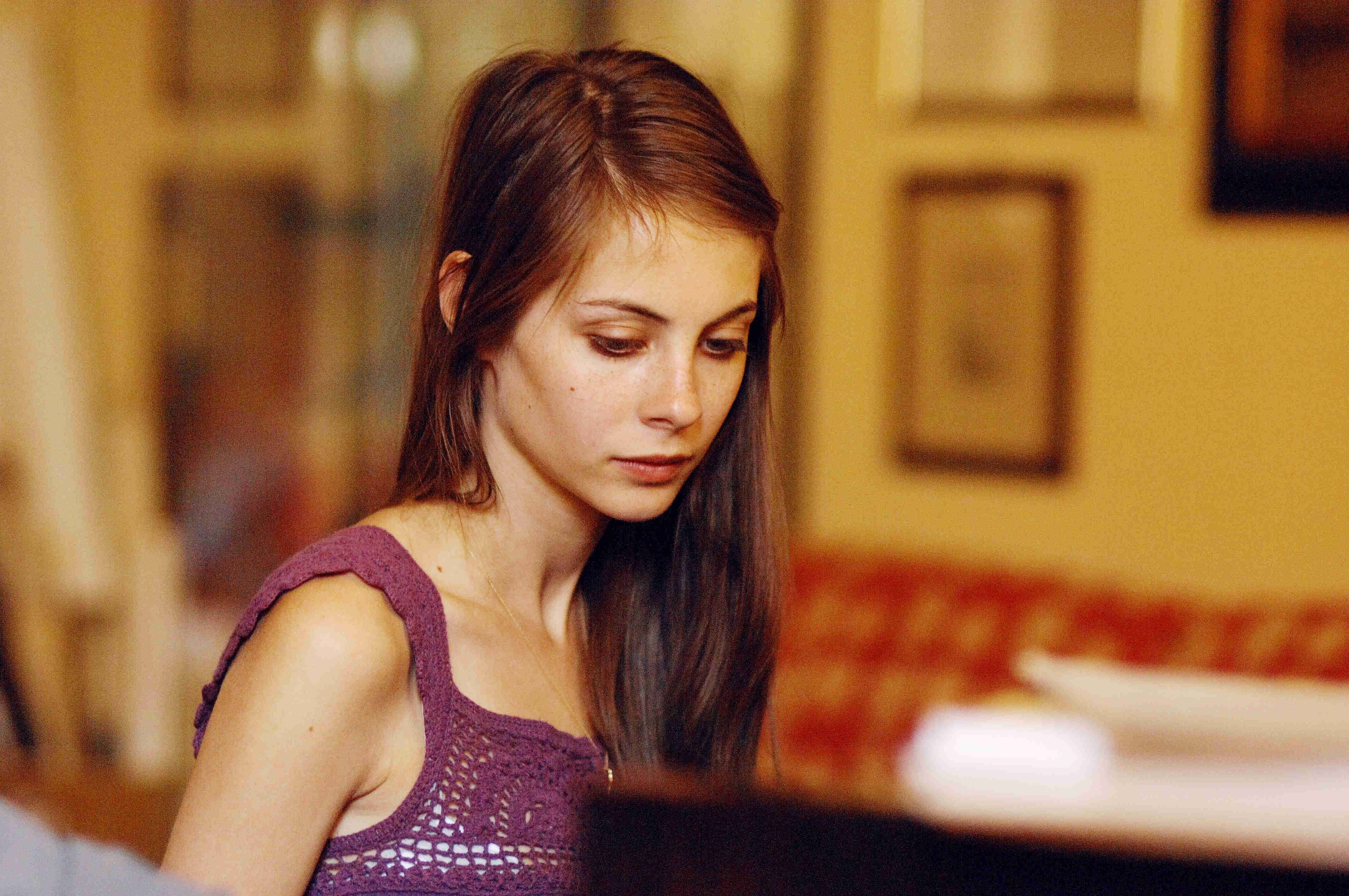 Willa Holland stars as Kelly in E1 Entertainment's Summer in Genoa, A (2009)