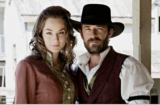 Lara Gilchrist stars as Kate Ramsey and Luke Perry stars as John Goodnight in Hallmark Channel's Goodnight for Justice (2011)