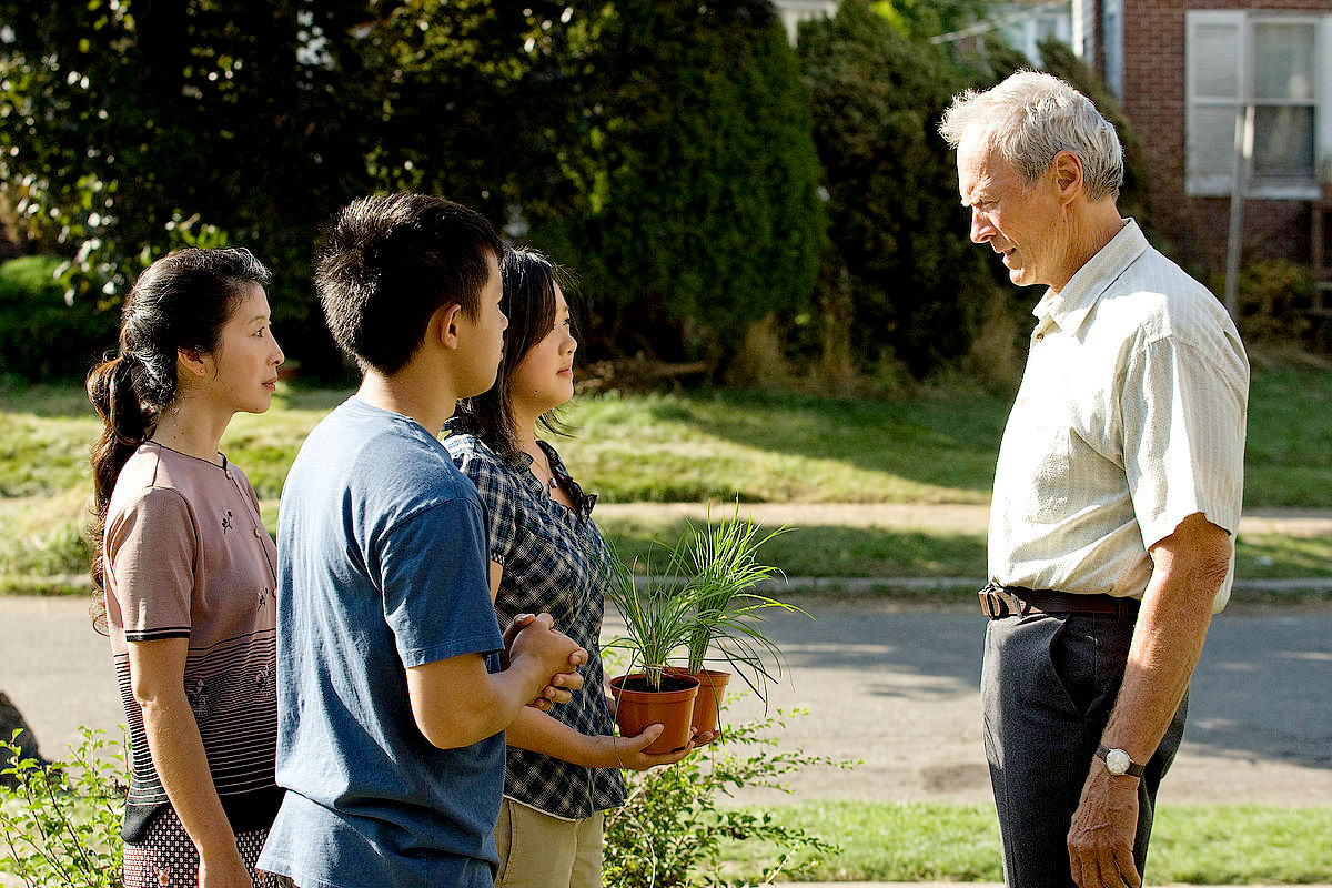 Brooke Chia Thao, Bee Vang, Ahney Her and Clint Eastwood in Warner Bros. Pictures' Gran Torino (2008)