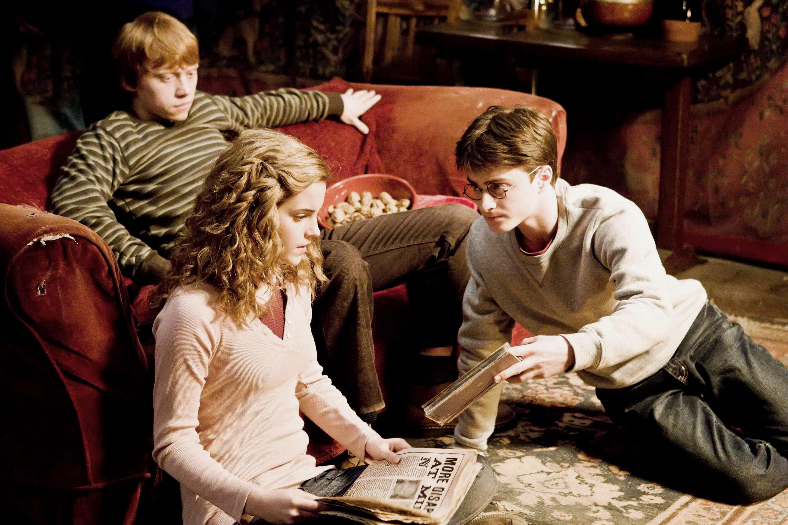 Rupert Grint, Emma Watson and Daniel Radcliffe in Warner Bros' Harry Potter and the Half-Blood Prince (2009)
