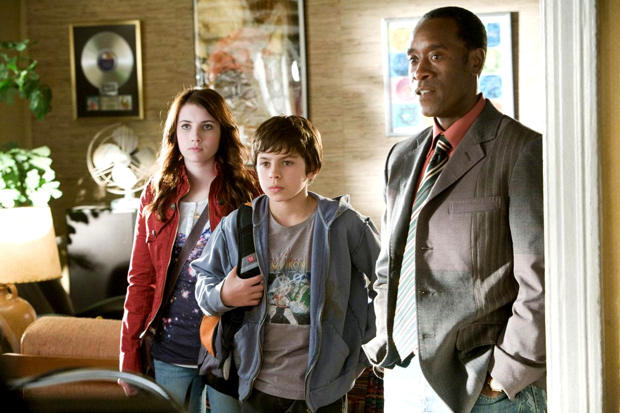 Emma Roberts, Jake T. Austin and Don Cheadle in DreamWorks' Hotel for Dogs (2009)