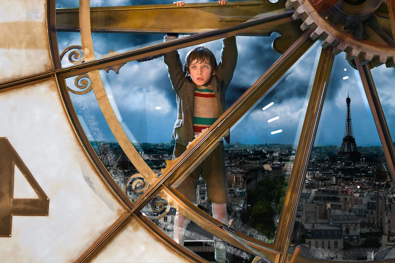 Asa Butterfield stars as Hugo Cabret in Paramount Pictures' Hugo (2011)