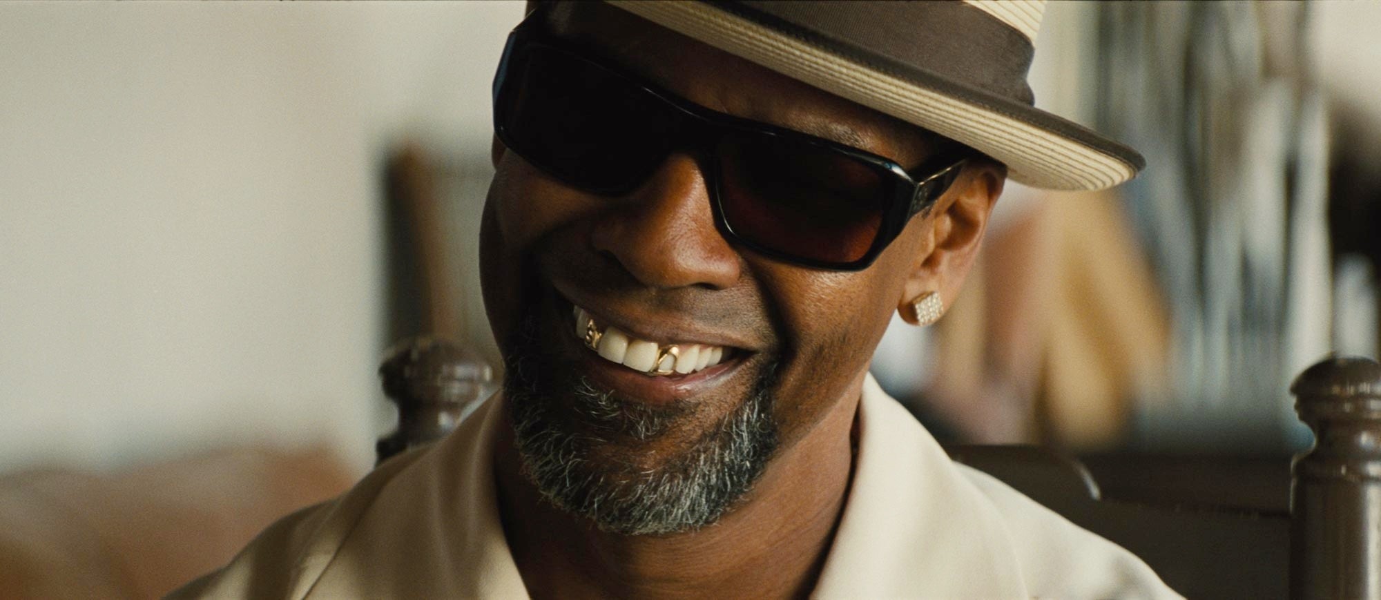 Denzel Washington stars as Bobby in Universal Pictures' 2 Guns (2013)