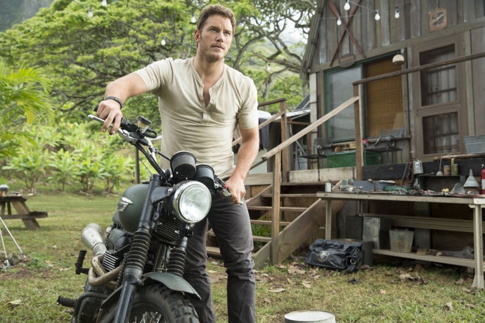 Chris Pratt stars as Owen in Universal Pictures' Jurassic World (2015)