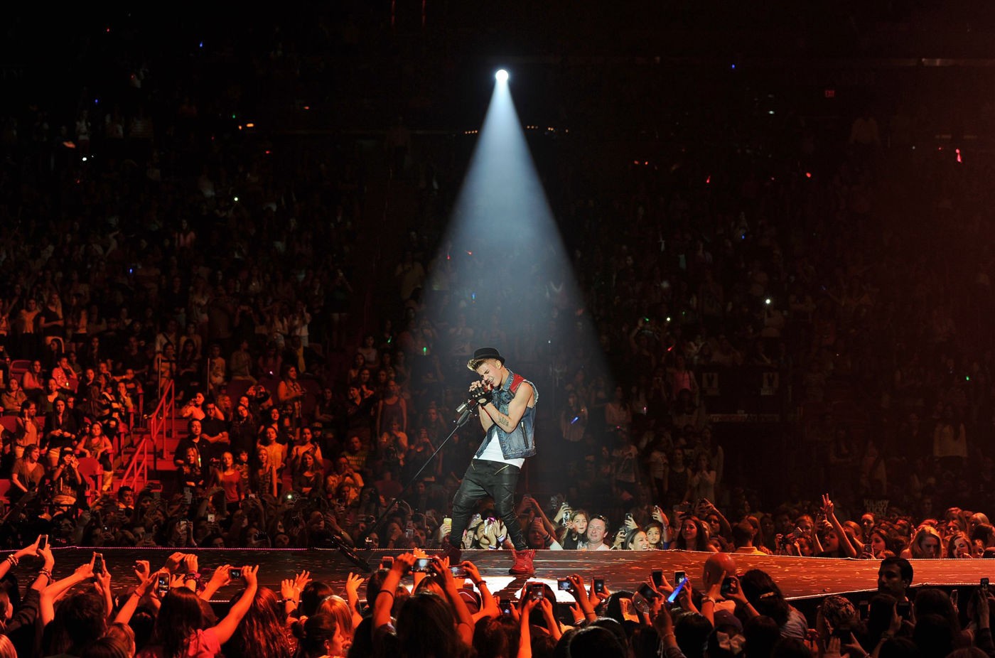 Justin Bieber's Believe Picture 21400 x 926