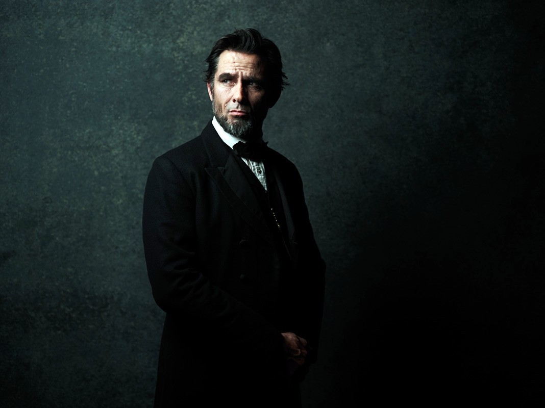 Billy Campbell stars as Abraham Lincoln in National Geographic's Killing Lincoln (2013)