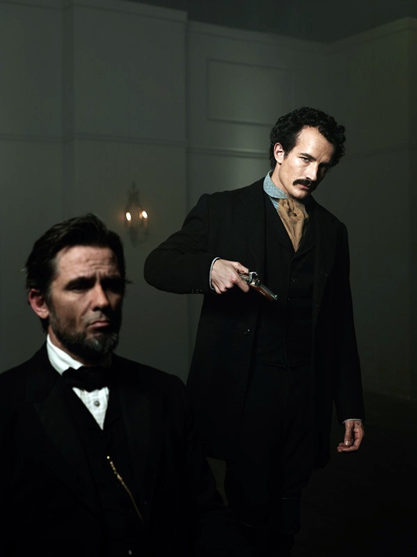 Billy Campbell stars as Abraham Lincoln and Jesse Johnson stars as John Wilkes Booth in National Geographic's Killing Lincoln (2013)