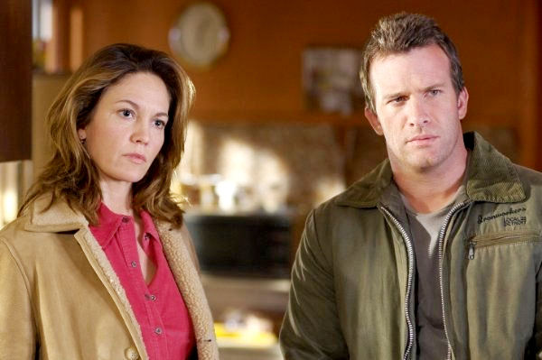 Diane Lane stars as Carmen Colson and Thomas Jane stars as Wayne Colson in MGM's Killshot (2009)