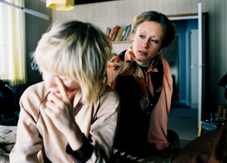 Kare Hedebrant stars as Oskar and Karin Bergquist stars as Yvonne in Magnet Releasing's Let the Right One In (2008)