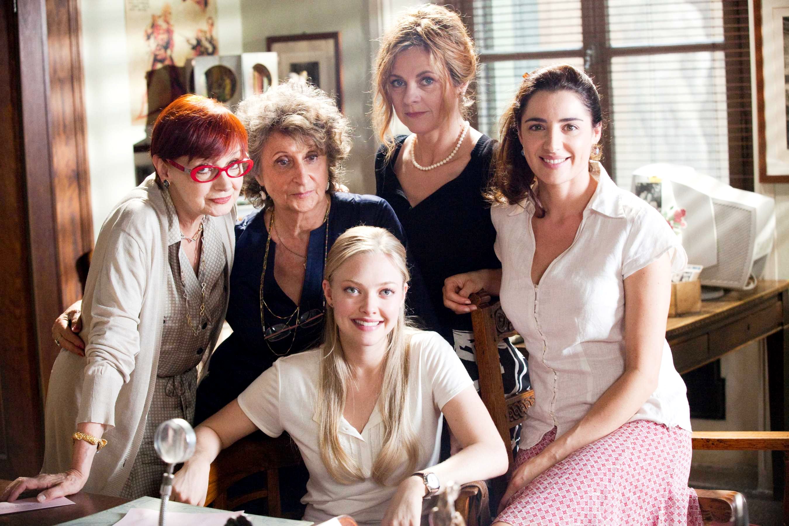 Milena Vukotic, Lidia Biondi, Amanda Seyfried, Marina Massironi and Luisa Ranieri in Summit Entertainment's Letters to Juliet (2010). Photo credit by John Johnson.