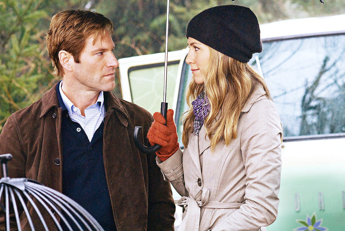 Aaron Eckhart stars as Burke Ryan and Jennifer Aniston stars as Eloise Chandler in Universal Pictures' Love Happens (2009)
