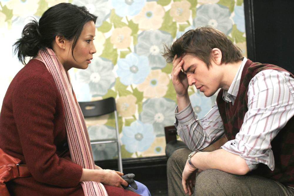 Lucy Liu as Lindsey and Josh Hartnett as Slevin in MGM's Lucky Number Slevin (2006)