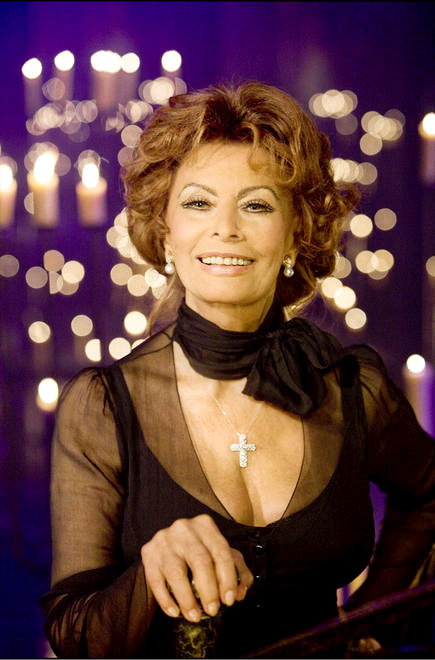 sophia loren nine. Sophia Loren stars as Mamma in
