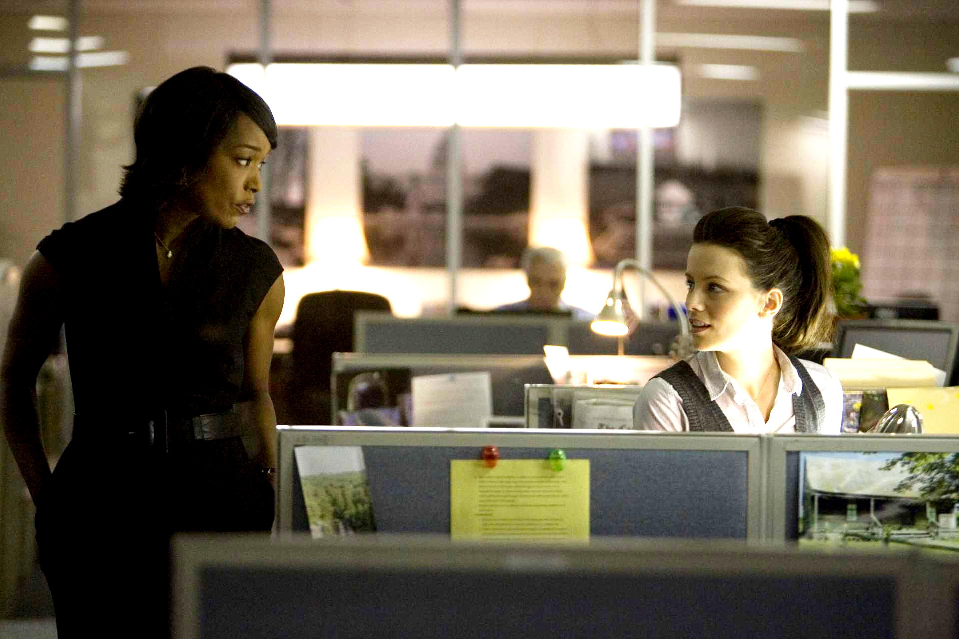 Angela Bassett stars as Bonnie Benjamin and Kate Beckinsale stars as Rachel Armstrong in Yari Film Group's Nothing But the Truth (2009)