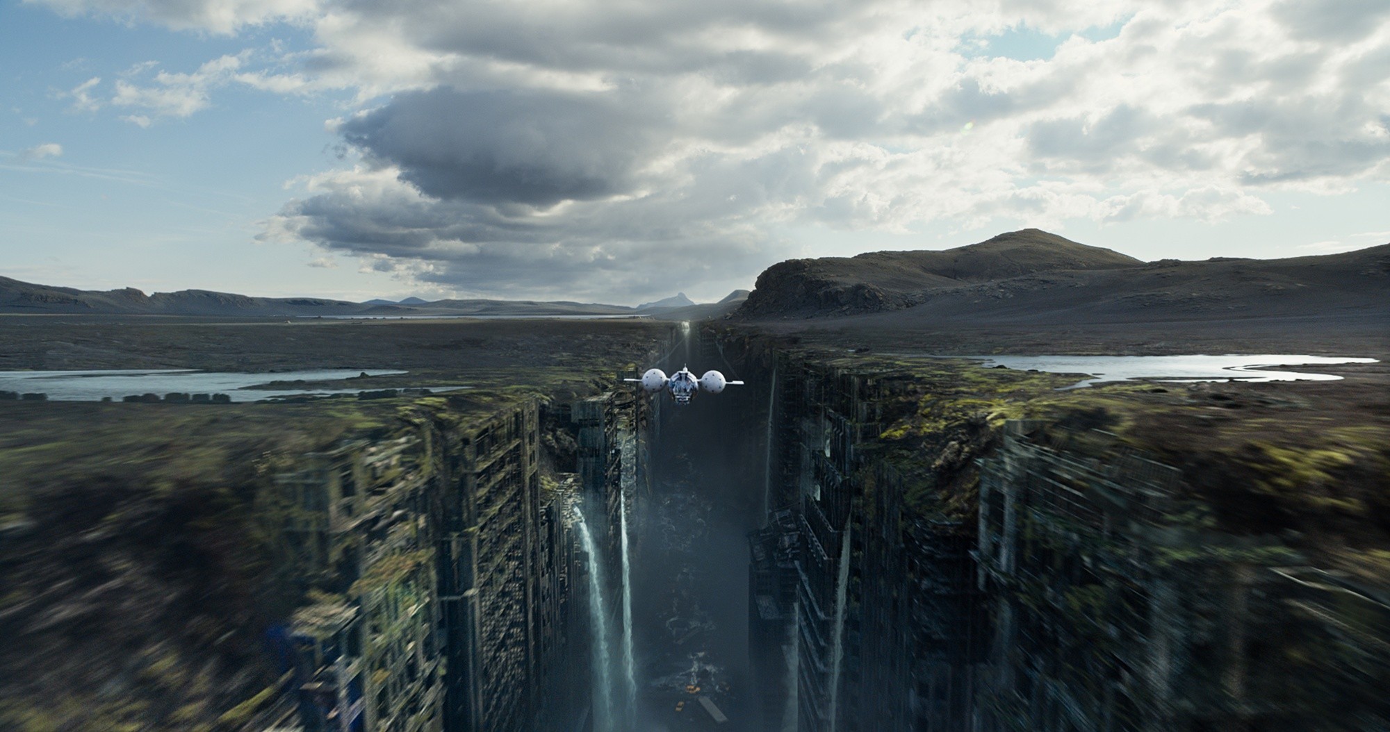 A scene from Universal Pictures' Oblivion (2013)