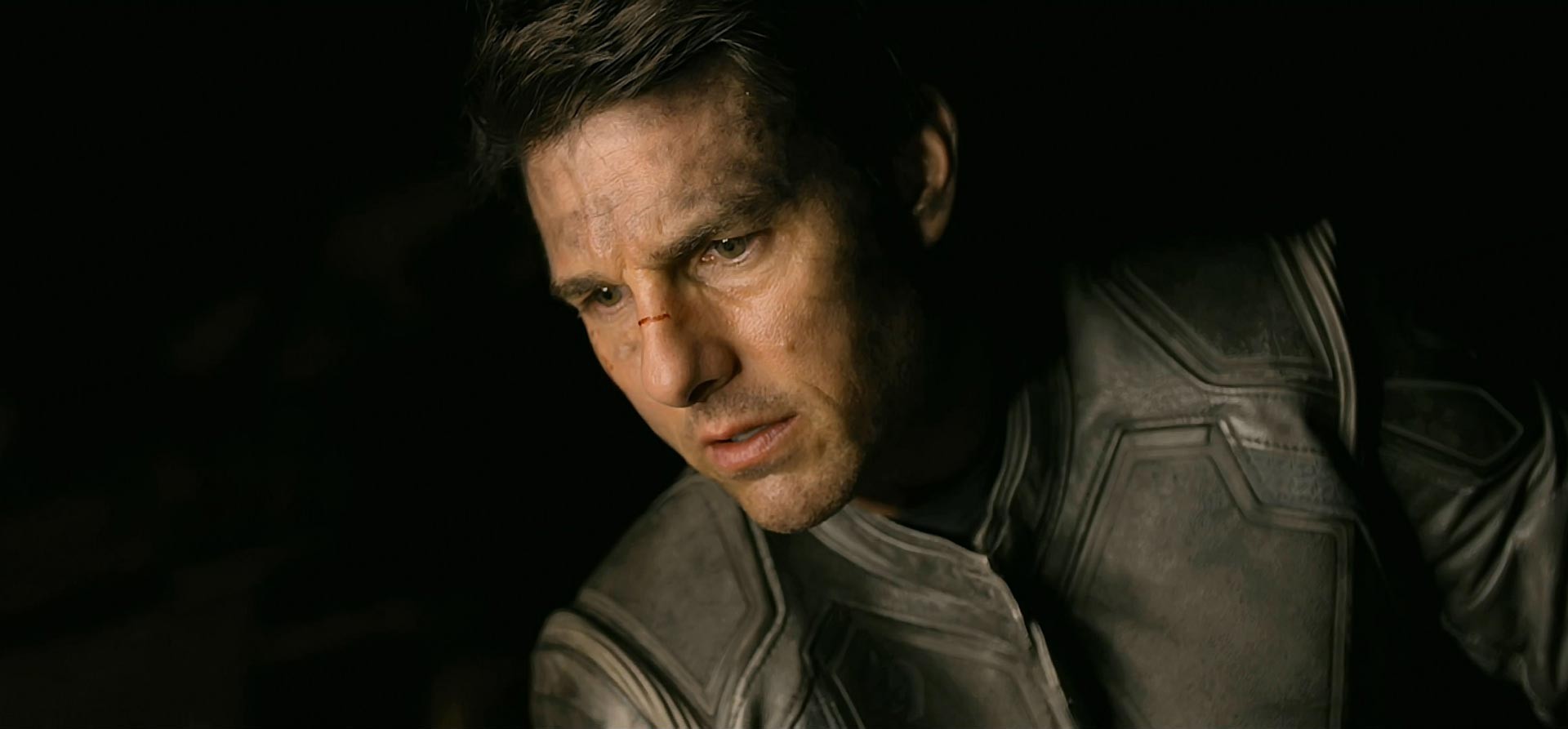 Tom Cruise stars as Jack Harper in Universal Pictures' Oblivion (2013)