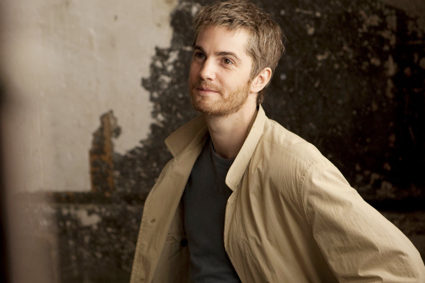 Jim Sturgess stars as Dexter Mayhew in Focus Features' One Day (2011)