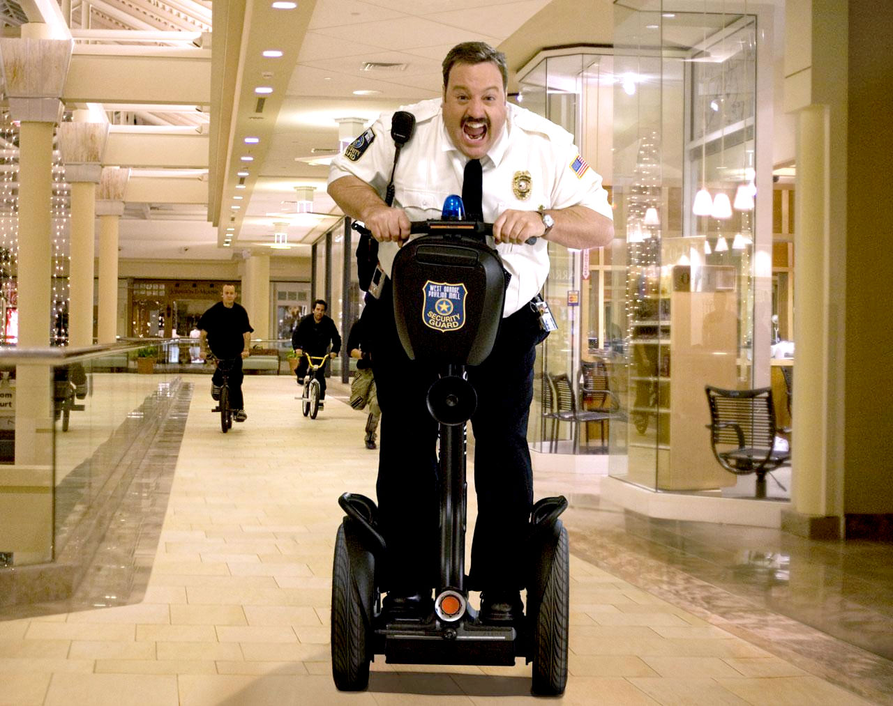 Kevin James stars as Paul Blart in Columbia Pictures' Paul Blart: Mall Cop (2009)