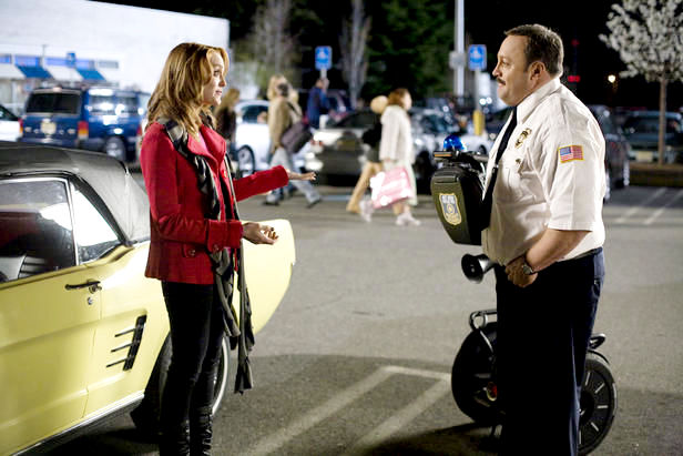 Jayma Mays stars as Amy and Kevin James stars as Paul Blart in Columbia Pictures' Paul Blart: Mall Cop (2009). Photo credit by Richard Cartwright.