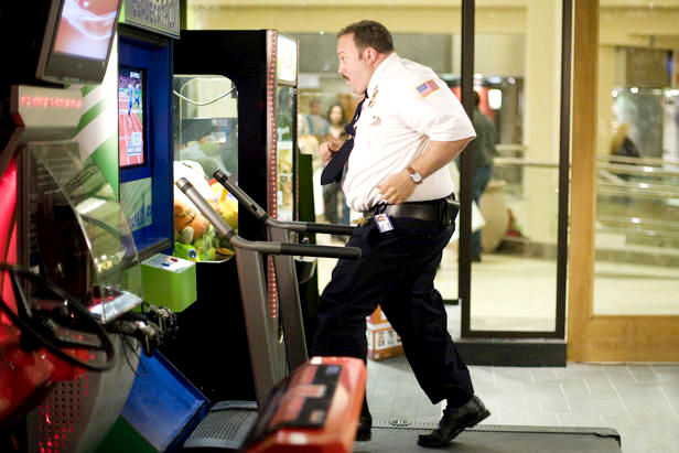Kevin James stars as Paul Blart in Columbia Pictures' Paul Blart: Mall Cop (2009). Photo credit by Richard Cartwright.