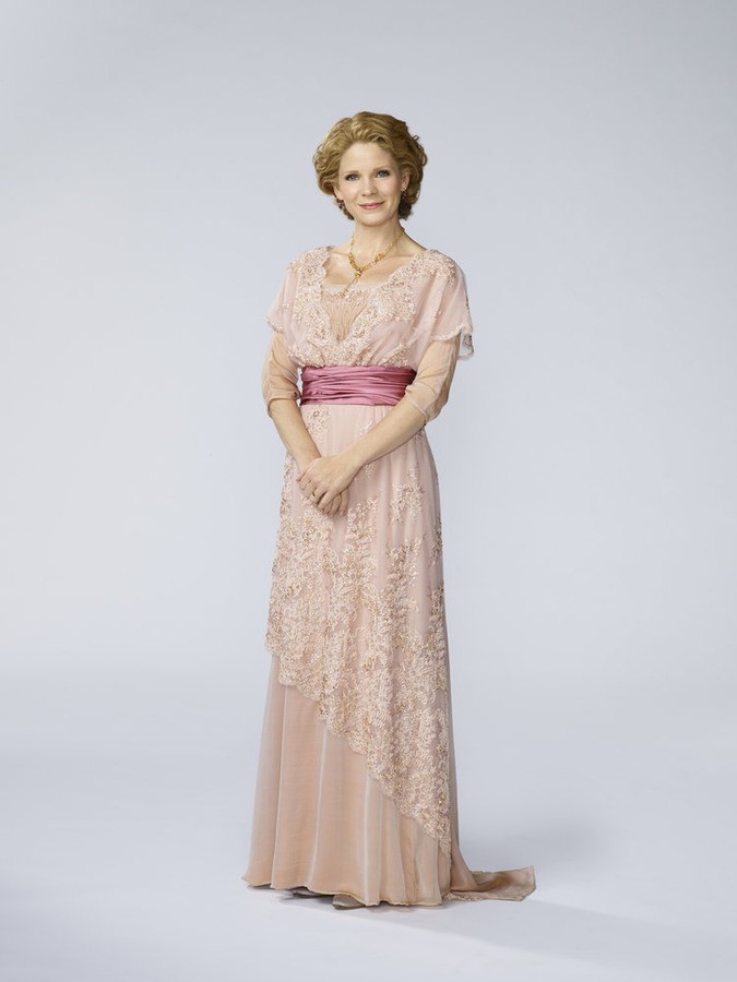 Kelli O'Hara stars as Mrs. Darling in NBC's Peter Pan Live (2014)