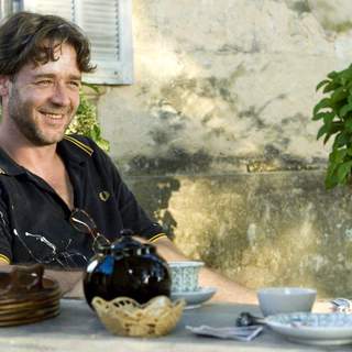 Russell Crowe as Max Skinner in The 20th Century Fox's A Good Year (2006)
