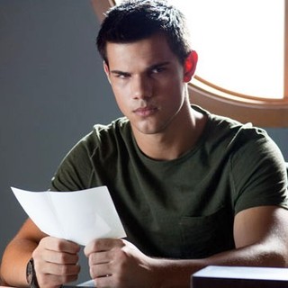 Taylor Lautner stars as Nathan in Lionsgate Films' Abduction (2011)