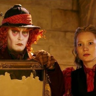Alice Through the Looking Glass Picture 8