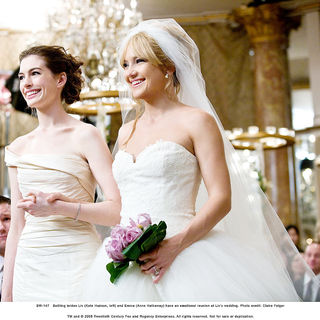 Anne Hathaway stars as Emma and Kate Hudson stars as Liv in Fox 2000 Pictures' Bride Wars (2009). Photo credit by Claire Folger.