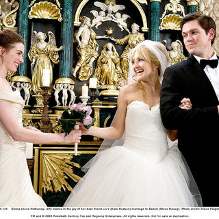 Anne Hathaway, Kate Hudson and Steve Howey in Fox 2000 Pictures' Bride Wars (2009). Photo credit by Claire Folger.
