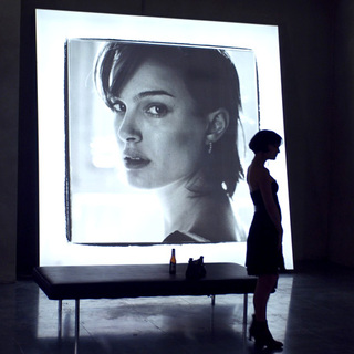 Natalie Portman as Alice in Columbia Pictures' Closer (2004)