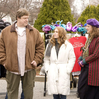 John Goodman, Isla Fisher and Joan Cusack in Walt Disney Pictures' Confessions of a Shopaholic (2009)