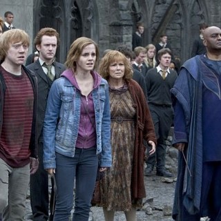 Rupert Grint, Emma Watson and Julie Walters in Warner Bros. Pictures' Harry Potter and the Deathly Hallows: Part II (2011)