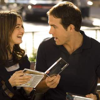 Ryan Reynolds and Rachel Weisz in Universal Pictures' Definitely, Maybe (2008)
