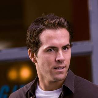 Ryan Reynolds as Will Hayes in Universal Pictures' Definitely, Maybe (2008)