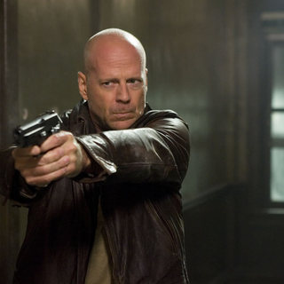 Live Free or Die Hard Picture 2
